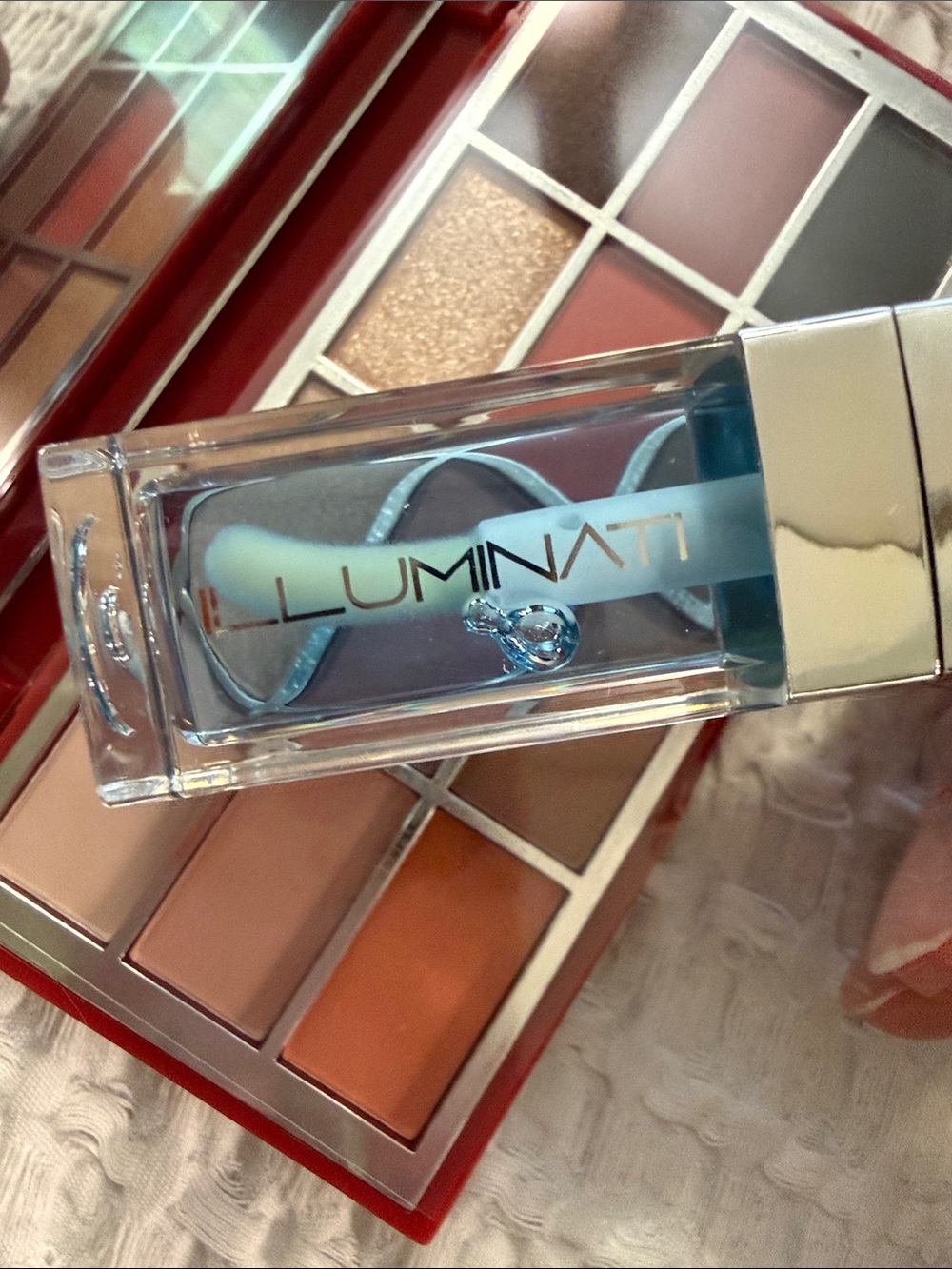 S ILLUMINATI Warm Neutral Eyeshadow Palette & Glowing Lip Oil - New! (2)